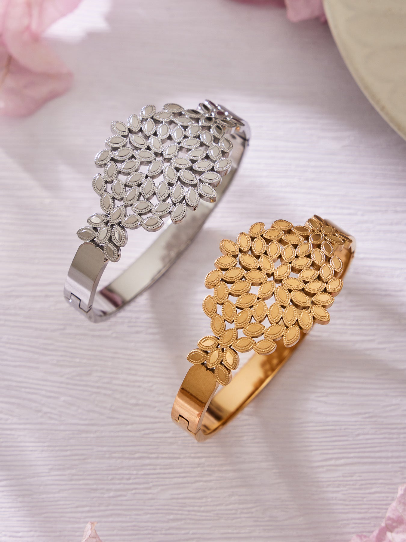 316L Stainless Steel 18K Gold PVD Hollow Texture Wide Bangle - Vintage Hollow Texture Wide Bangle Wholesale Stainless Steel Jewelry - Sensitive Skin Friendly - Detail 3