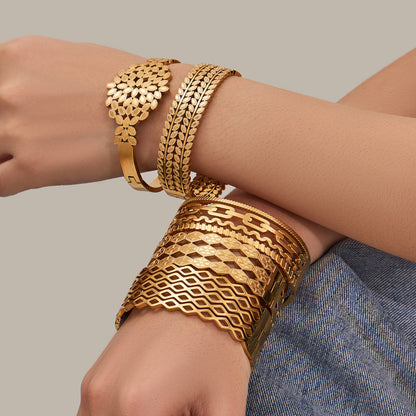 316L Stainless Steel 18K Gold PVD Hollow Texture Wide Bangle - Vintage Hollow Texture Wide Bangle Wholesale Stainless Steel Jewelry - Sensitive Skin Friendly - Detail 6