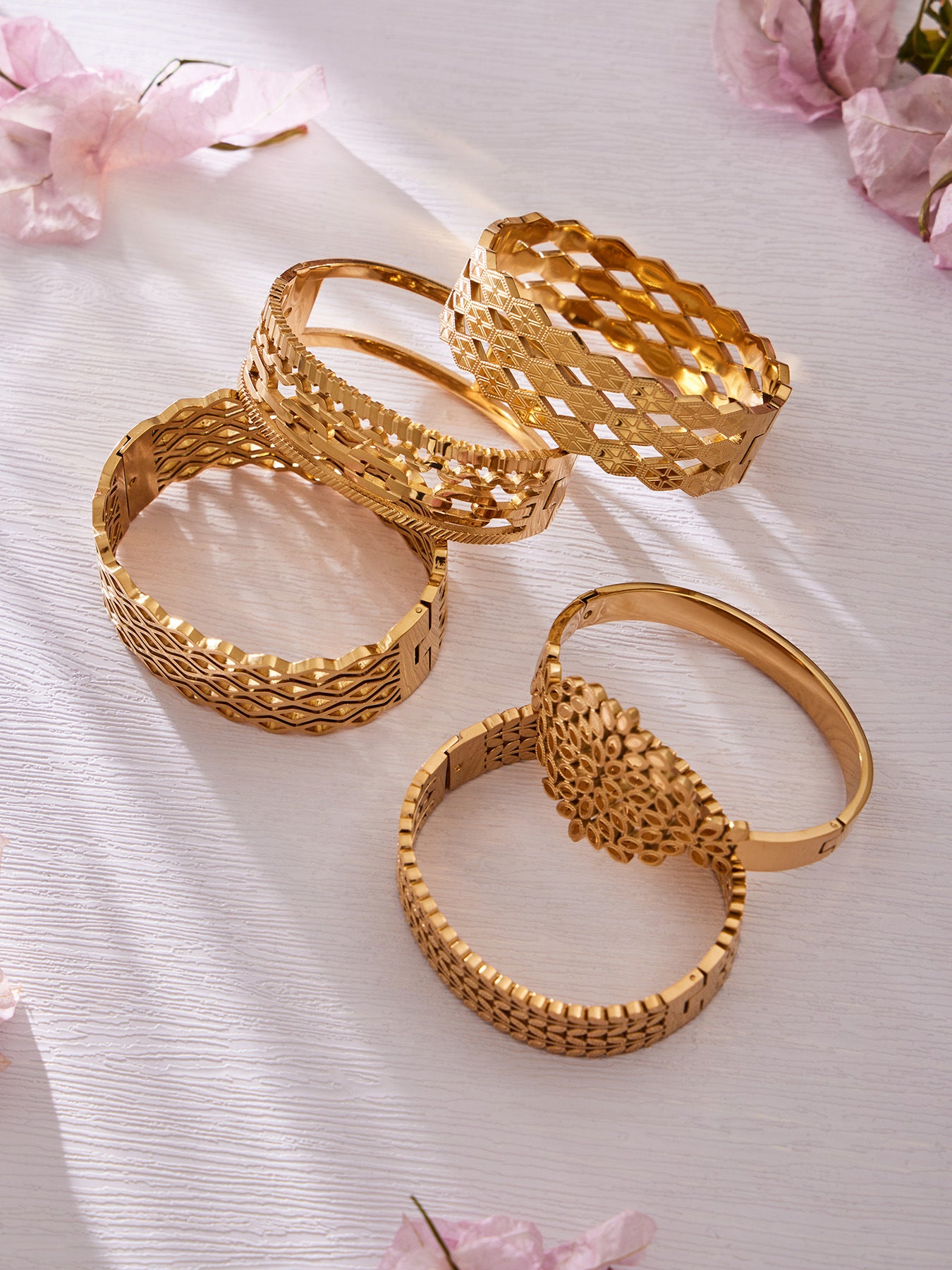 316L Stainless Steel 18K Gold PVD Hollow Texture Wide Bangle - Vintage Hollow Texture Wide Bangle Wholesale Stainless Steel Jewelry - Sensitive Skin Friendly - Detail 9