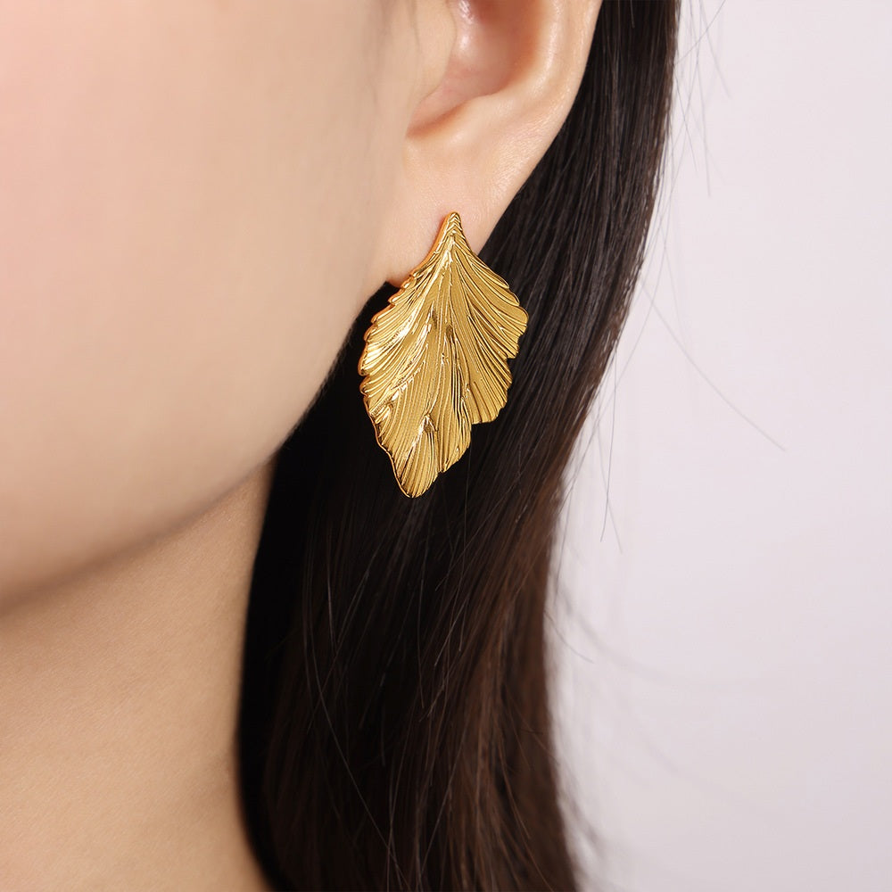 316L Stainless Steel 18K Gold PVD Irregular Leaf Earrings - Irregular Leaf Design, Elegant Earrings Wholesale Stainless Steel Jewelry - Sensitive Skin Friendly - Detail 4