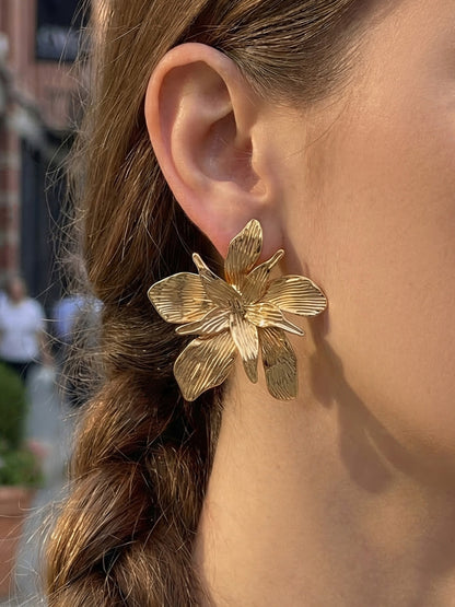 316L Stainless Steel 18K Gold PVD Large Floral Design Earrings - Large Floral, Statement Earrings, Unique Design, Trendy Wholesale Stainless Steel Jewelry - Sensitive Skin Friendly - Detail 2