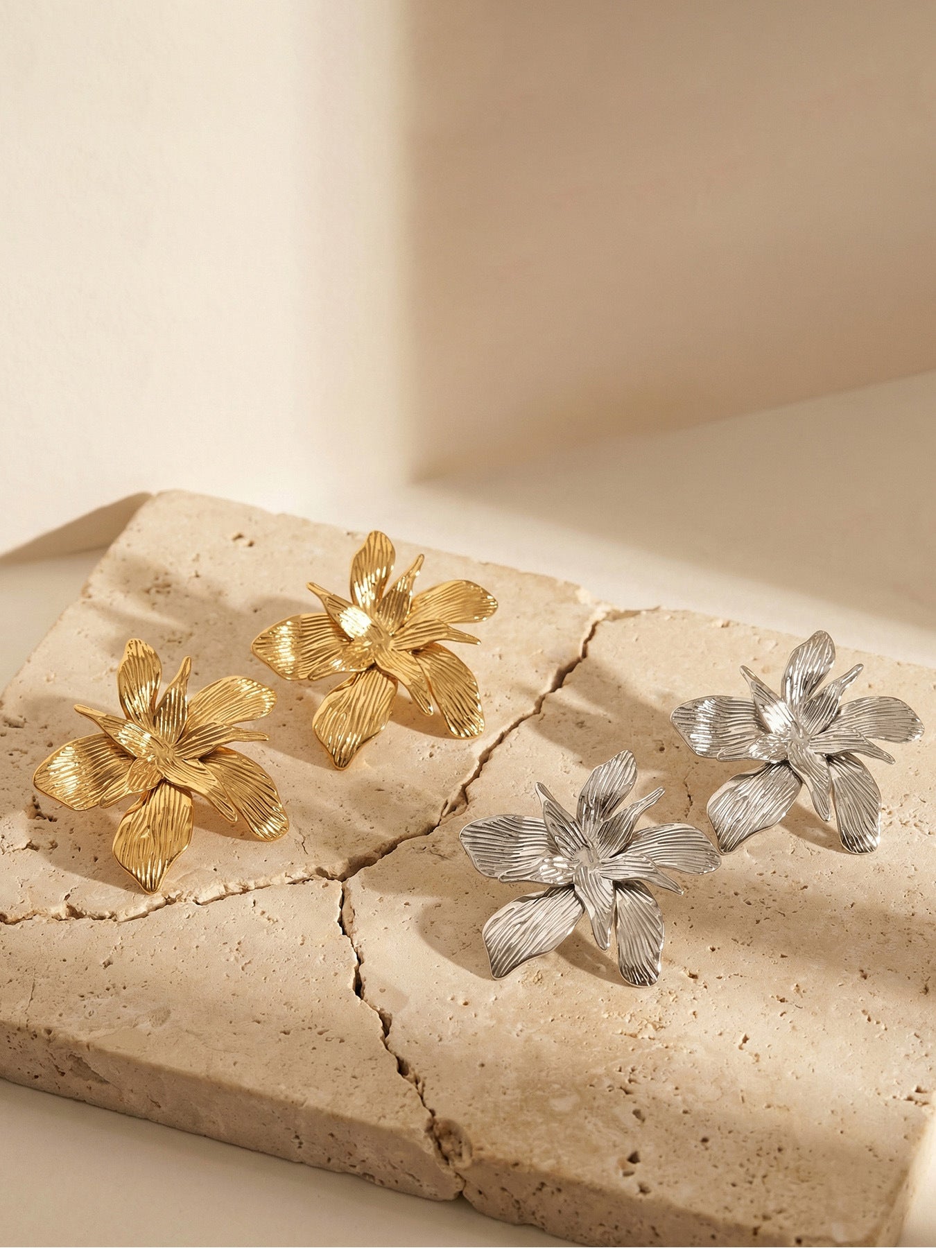 316L Stainless Steel 18K Gold PVD Large Floral Design Earrings - Large Floral, Statement Earrings, Unique Design, Trendy Wholesale Stainless Steel Jewelry - Sensitive Skin Friendly - Detail 3