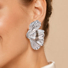 316L Stainless Steel 18K Gold PVD Layered Floral Earrings - Layered Floral Design Gold Steel Wholesale Stainless Steel Jewelry - Sensitive Skin Friendly - Detail 7