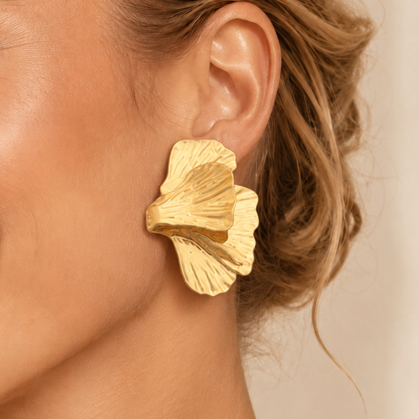 316L Stainless Steel 18K Gold PVD Layered Floral Earrings - Layered Floral Design Gold Steel Wholesale Stainless Steel Jewelry - Sensitive Skin Friendly - Detail 9