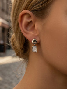 316L Stainless Steel 18K Gold PVD Light Luxury White Mother-of-Pearl Drop Earrings - Light Luxury White Mother-of-Pearl Drop Earrings 18K Gold PVD Niche Design Wholesale Stainless Steel Jewelry - Sensitive Skin Friendly - Detail 4