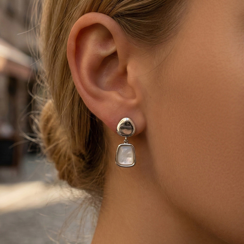 316L Stainless Steel 18K Gold PVD Light Luxury White Mother-of-Pearl Drop Earrings - Light Luxury White Mother-of-Pearl Drop Earrings 18K Gold PVD Niche Design Wholesale Stainless Steel Jewelry - Sensitive Skin Friendly - Detail 9