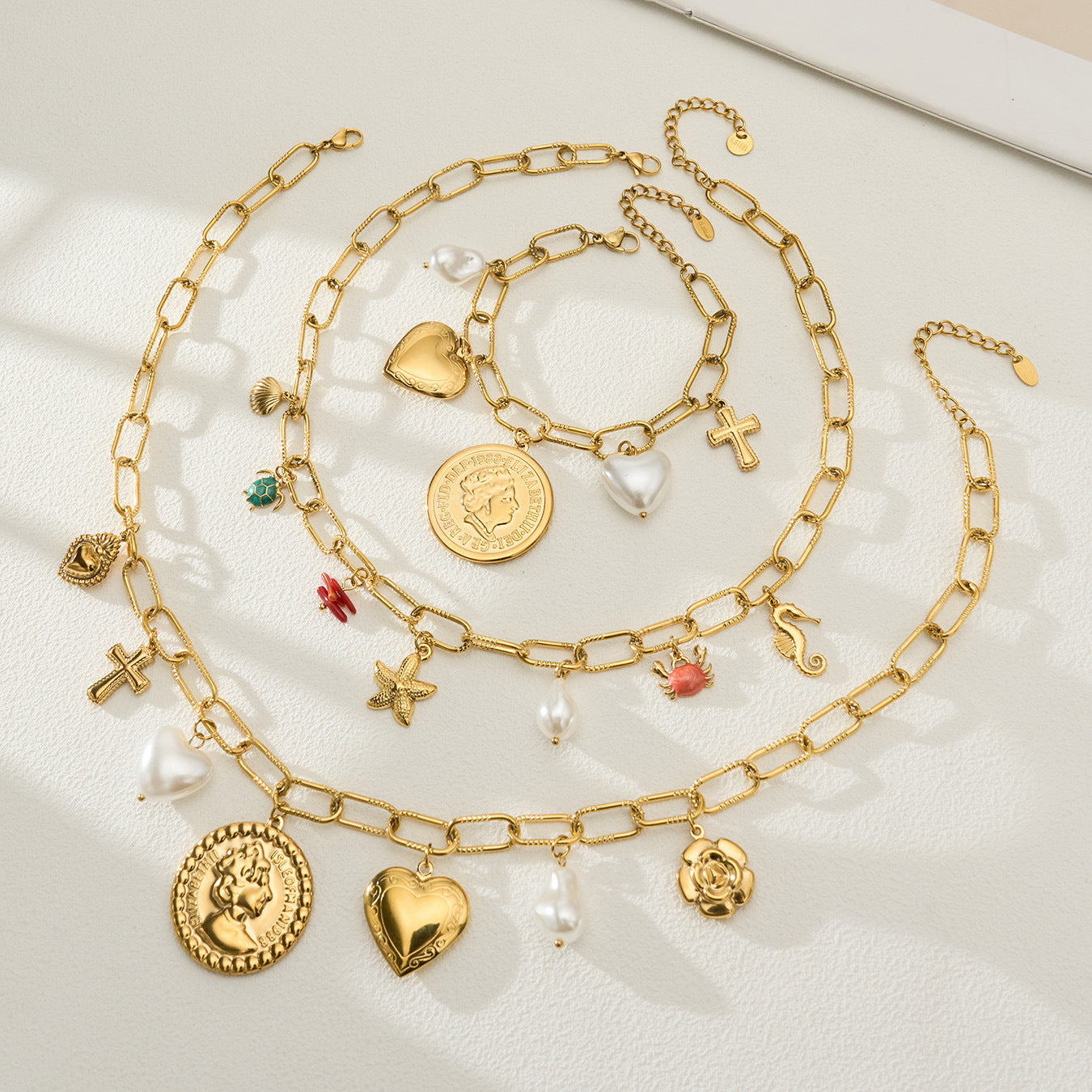 316L Stainless Steel 18K Gold PVD Love Heart Vintage Pearl Necklace Bracelet - Vintage Gold Love Heart Faux Pearl Wholesale Stainless Steel Jewelry - Sensitive Skin Friendly - Detail 5