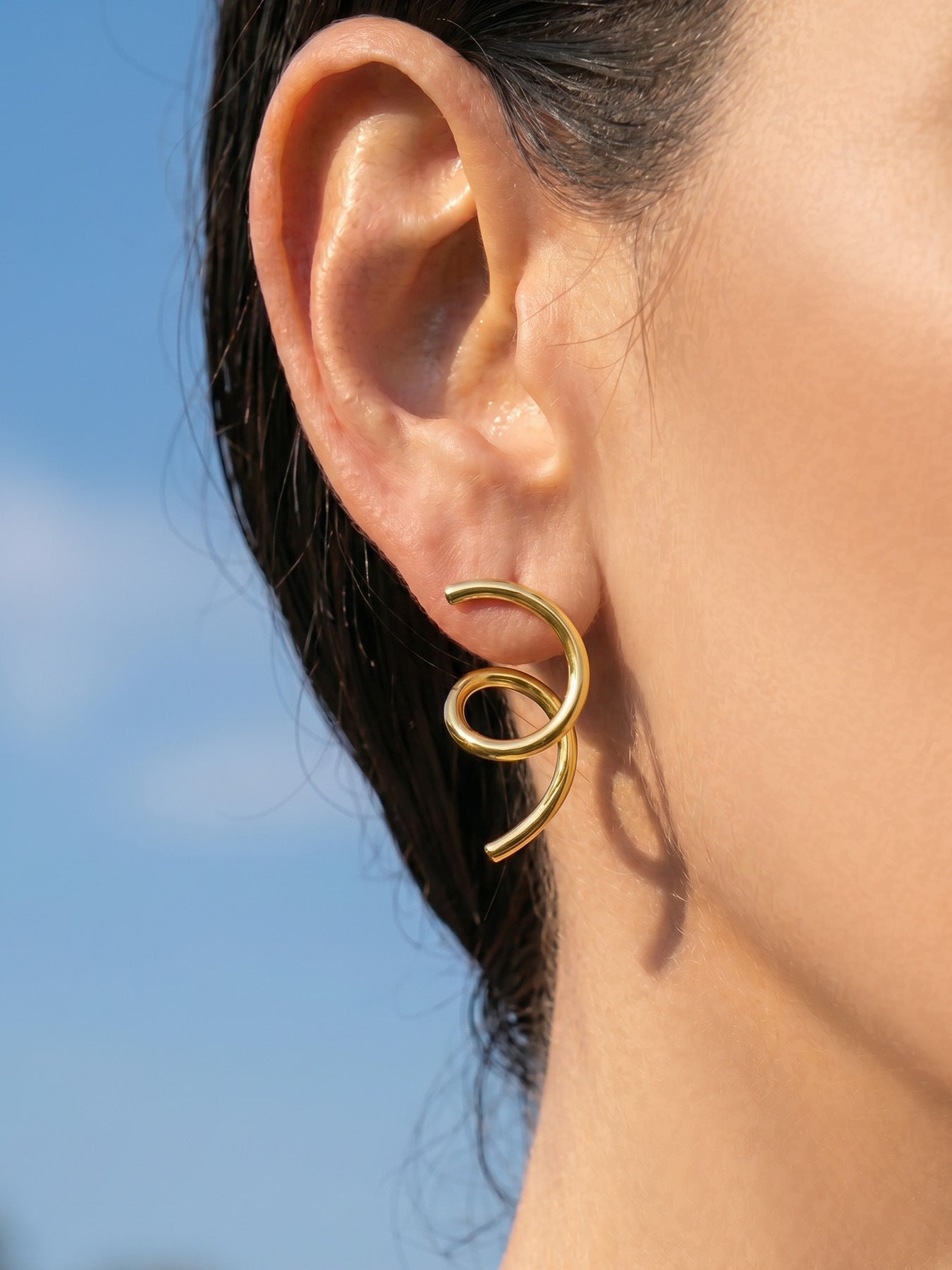 316L Stainless Steel 18K Gold PVD Matte Geometric Earrings - Matte Finish Geometric Modern Minimalist Wholesale Stainless Steel Jewelry - Sensitive Skin Friendly - Detail 10