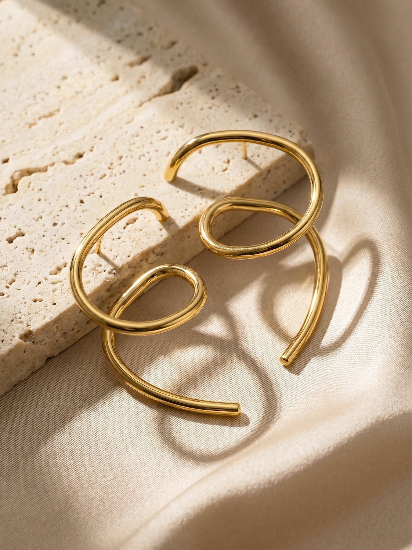 316L Stainless Steel 18K Gold PVD Matte Geometric Earrings - Matte Finish Geometric Modern Minimalist Wholesale Stainless Steel Jewelry - Sensitive Skin Friendly - Detail 8