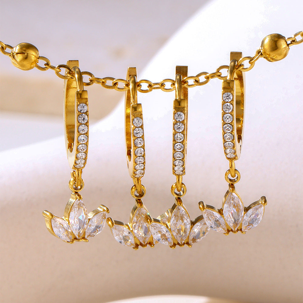 316L Stainless Steel 18K Gold PVD Micro Paved Clover Zircon Earrings - Micro Paved Clover Zircon Gold Earrings Wholesale Stainless Steel Jewelry - Sensitive Skin Friendly - Detail 8