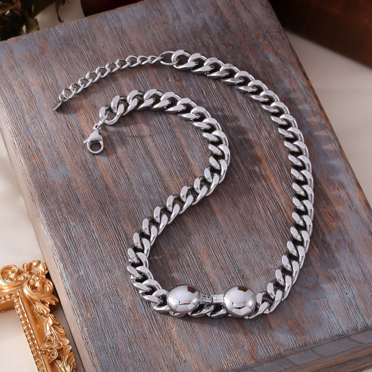316L Stainless Steel 18K Gold PVD Minimalist Bracelet - Minimalist Wholesale Stainless Steel Jewelry - Sensitive Skin Friendly - Detail 12