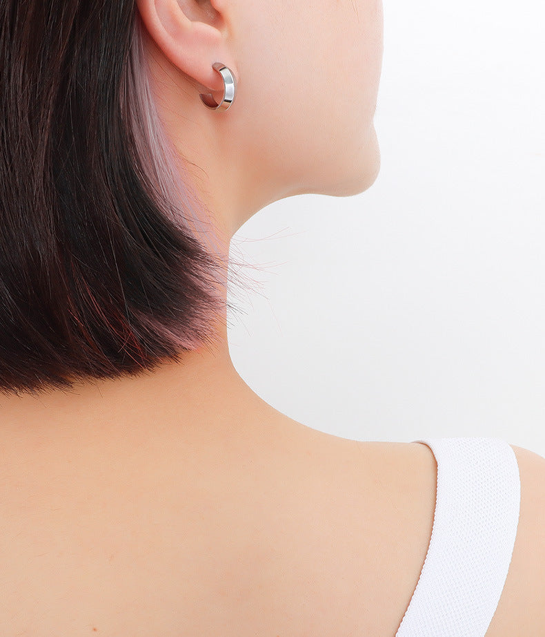 316L Stainless Steel 18K Gold PVD Minimalist C-Shaped Earrings - Minimalist C-Shaped Petite Earrings Wholesale Stainless Steel Jewelry - Sensitive Skin Friendly - Detail 9