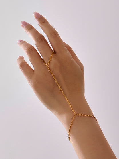 316L Stainless Steel 18K Gold PVD Minimalist Finger Chain Bracelet - Minimalist Gold Finger Chain, European Ins Style Wholesale Stainless Steel Jewelry - Sensitive Skin Friendly - Detail 5
