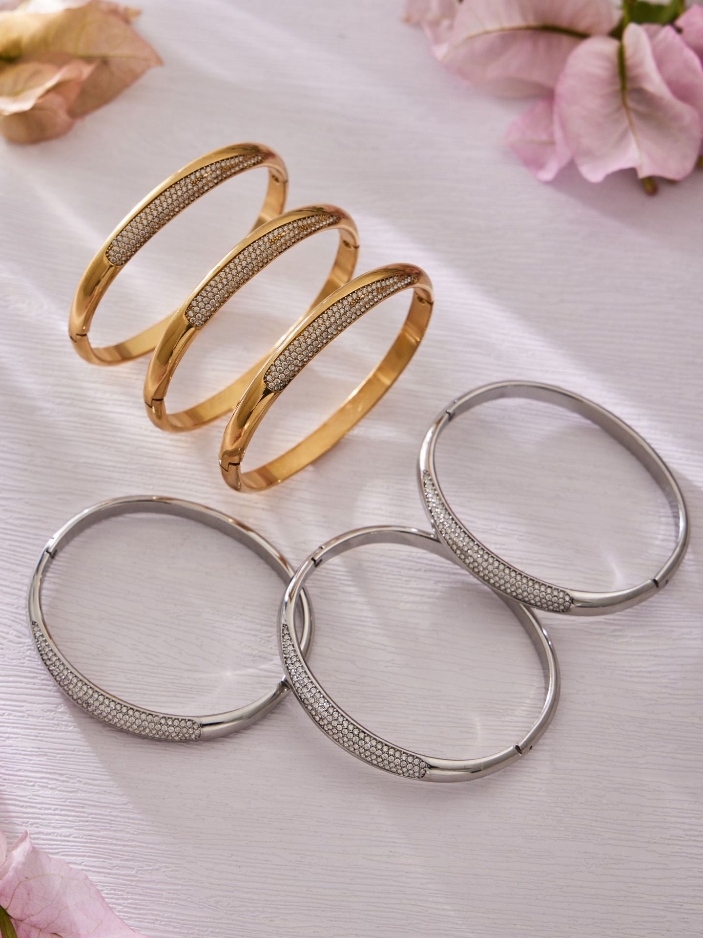 316L Stainless Steel 18K Gold PVD Minimalist Geometric Zircon Bangle - Minimalist Geometric Zircon Bangle Wholesale Stainless Steel Jewelry - Sensitive Skin Friendly - Detail 15