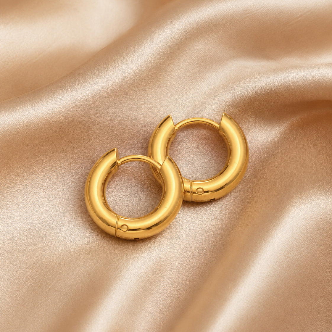 316L Stainless Steel 18K Gold PVD Minimalist Hoop Earrings - Minimalist Hoop Stylish Earrings Wholesale Stainless Steel Jewelry - Sensitive Skin Friendly - Detail 9