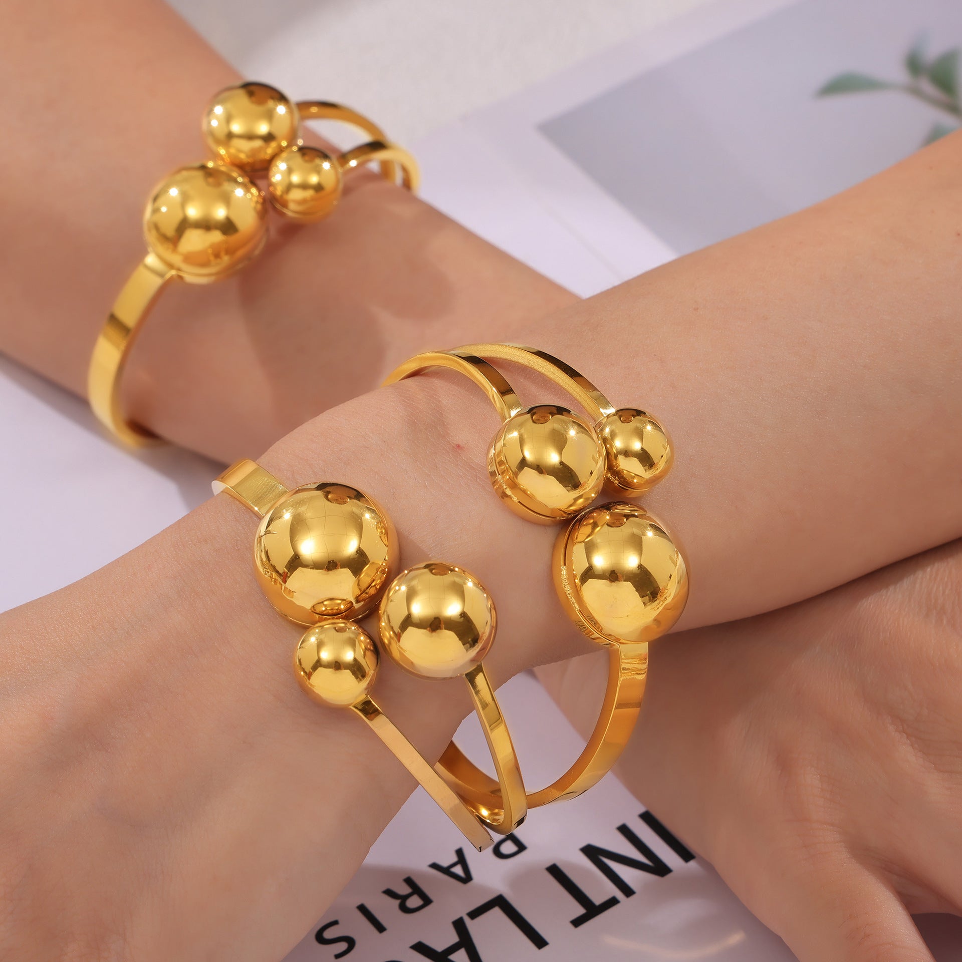 316L Stainless Steel 18K Gold PVD Minimalist Multi-Layer Ball Design Bangle - Minimalist Gold Multi-Layer Ball Bangle Wholesale Stainless Steel Jewelry - Sensitive Skin Friendly - Detail 2