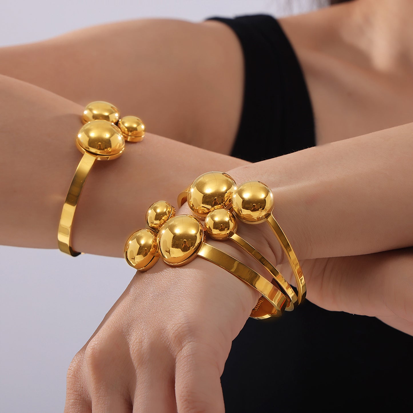 316L Stainless Steel 18K Gold PVD Minimalist Multi-Layer Ball Design Bangle - Minimalist Gold Multi-Layer Ball Bangle Wholesale Stainless Steel Jewelry - Sensitive Skin Friendly - Detail 3