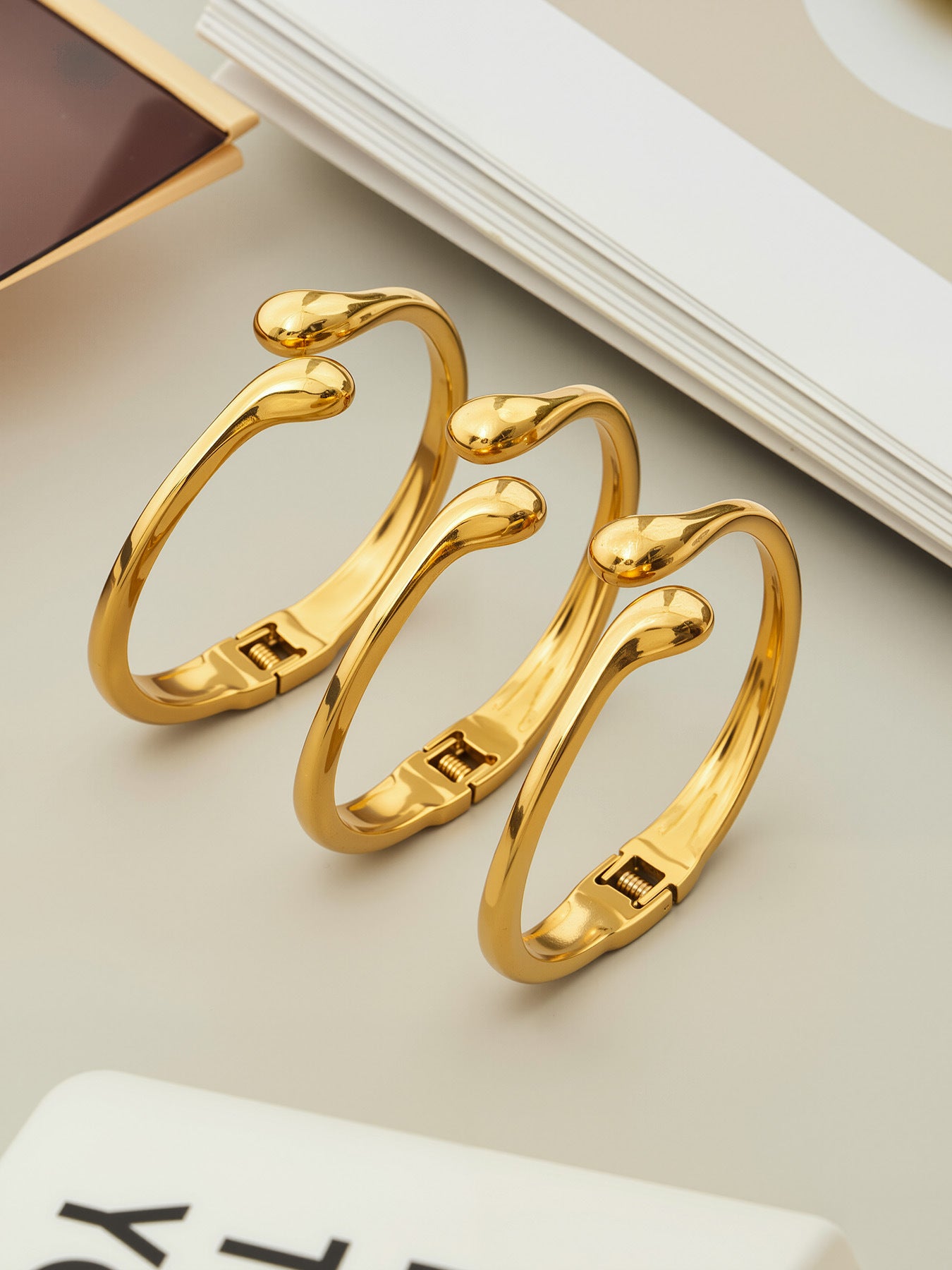 316L Stainless Steel 18K Gold PVD Minimalist Smooth Waterdrop Open Bangle - Minimalist Waterdrop Smooth Open Bangle Wholesale Stainless Steel Jewelry - Sensitive Skin Friendly - Detail 14