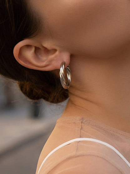 316L Stainless Steel 18K Gold PVD Minimalist Twisted Round Hoop Earrings - Minimalist, Twisted Hoop, Round, Elegant Wholesale Stainless Steel Jewelry - Sensitive Skin Friendly - Detail 15