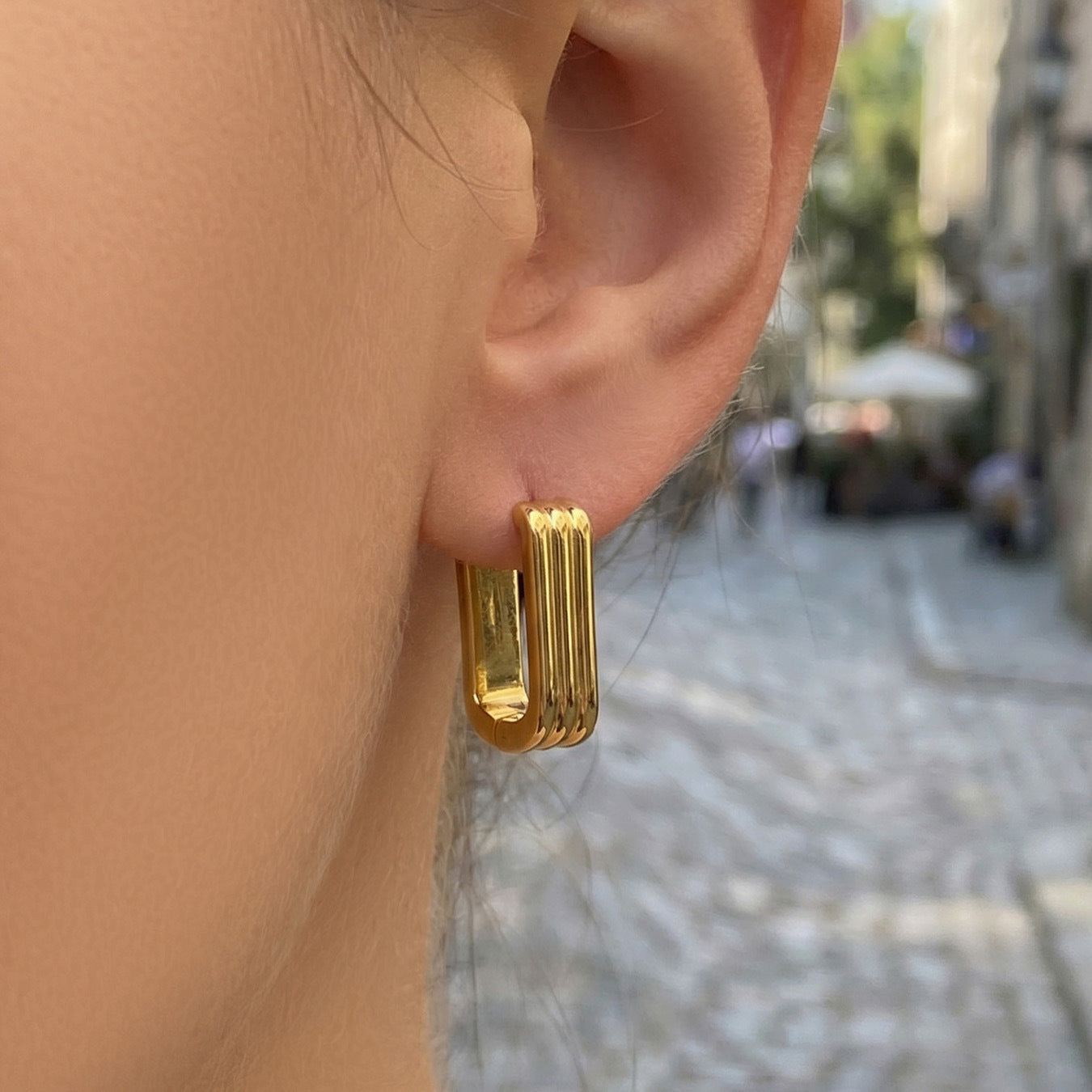 316L Stainless Steel 18K Gold PVD Minimalist U-Shaped Earrings - Minimalist U-Shaped Gold Steel Wholesale Stainless Steel Jewelry - Sensitive Skin Friendly - Detail 11