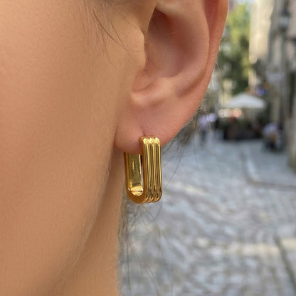 316L Stainless Steel 18K Gold PVD Minimalist U-Shaped Earrings - Minimalist U-Shaped Gold Steel Wholesale Stainless Steel Jewelry - Sensitive Skin Friendly - Detail 11