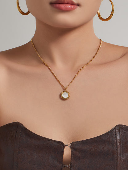 316L Stainless Steel 18K Gold PVD Mother of Pearl Heart Pendant Necklace - Minimalist Gold Heart Mother of Pearl Pendant Necklace Wholesale Stainless Steel Jewelry - Sensitive Skin Friendly - Detail 10