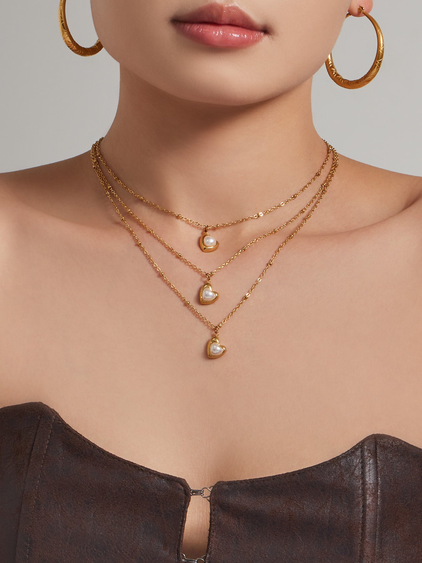 316L Stainless Steel 18K Gold PVD Mother of Pearl Heart Pendant Necklace - Minimalist Gold Heart Mother of Pearl Pendant Necklace Wholesale Stainless Steel Jewelry - Sensitive Skin Friendly - Detail 13