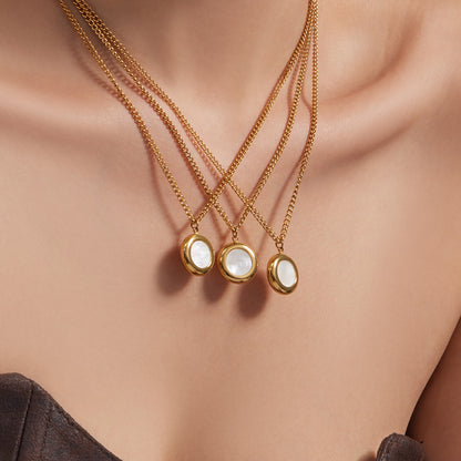 316L Stainless Steel 18K Gold PVD Mother of Pearl Heart Pendant Necklace - Minimalist Gold Heart Mother of Pearl Pendant Necklace Wholesale Stainless Steel Jewelry - Sensitive Skin Friendly - Detail 9