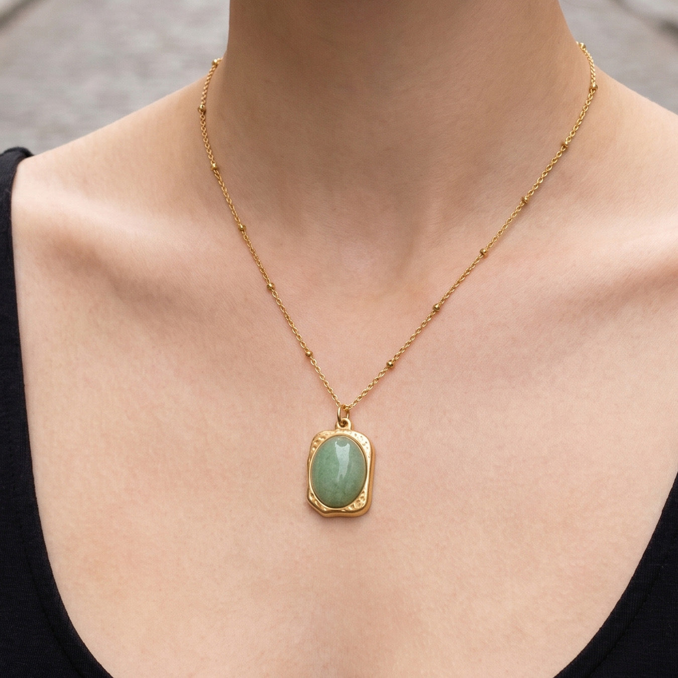 316L Stainless Steel 18K Gold PVD Natural Stone Green Necklace - Vintage Natural Green Stone Wholesale Stainless Steel Jewelry - Sensitive Skin Friendly - Detail 2