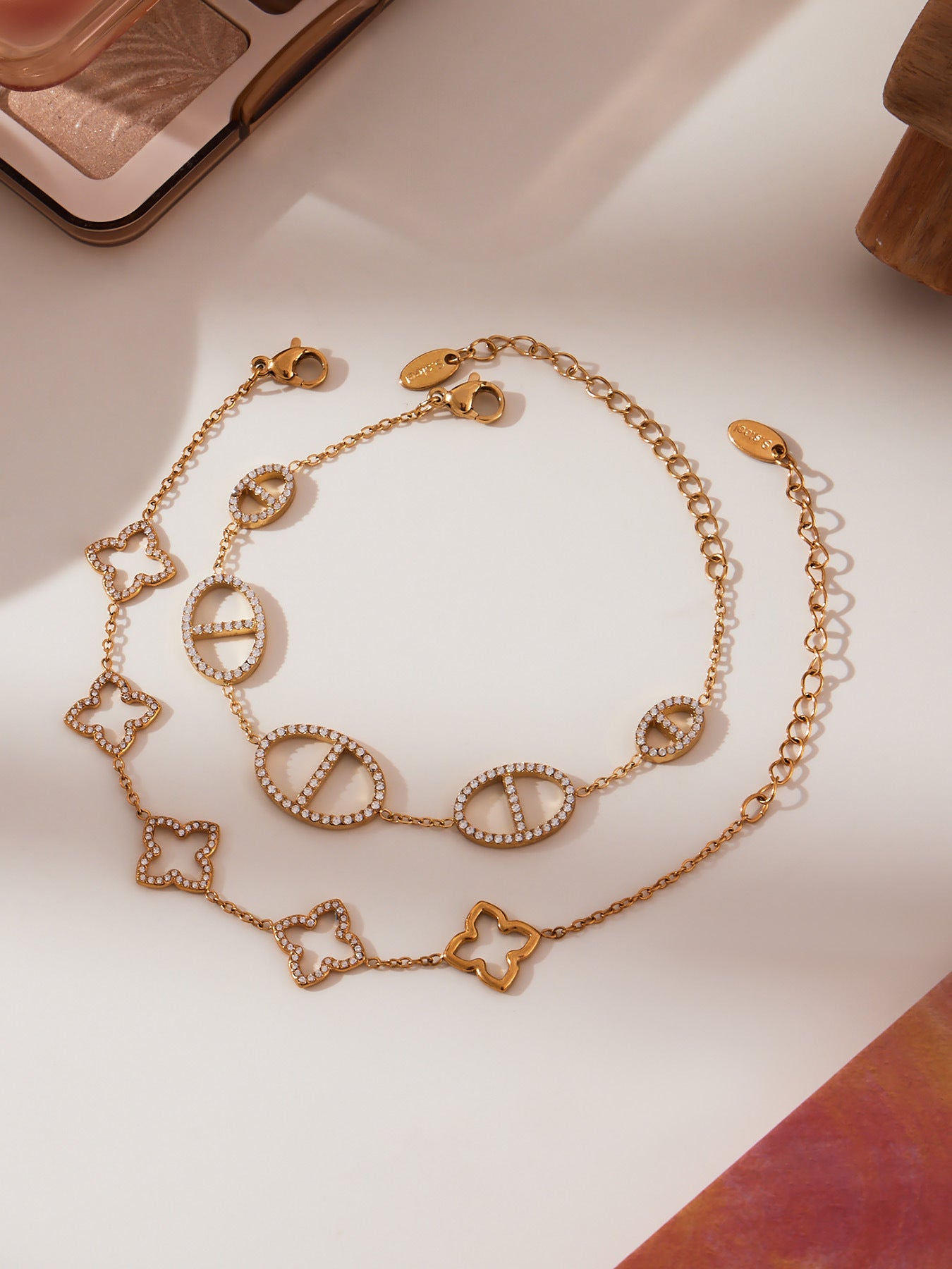 316L Stainless Steel 18K Gold PVD Paved Zircon Four Leaf Clover & Geometric Bracelet - Paved Zircon, Four Leaf Clover, Geometric Sun, Gold Bracelet, Delicate, Elegant Wholesale Stainless Steel Jewelry - Sensitive Skin Friendly - Detail 8