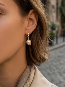 316L Stainless Steel 18K Gold PVD Pearl Drop C-Hoop Earrings - Gold Pearl Drop C-Hoop Earrings, Chic, Elegant, Modern Wholesale Stainless Steel Jewelry - Sensitive Skin Friendly - Detail 4