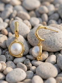316L Stainless Steel 18K Gold PVD Pearl Drop C-Hoop Earrings - Gold Pearl Drop C-Hoop Earrings, Chic, Elegant, Modern Wholesale Stainless Steel Jewelry - Sensitive Skin Friendly - Detail 5