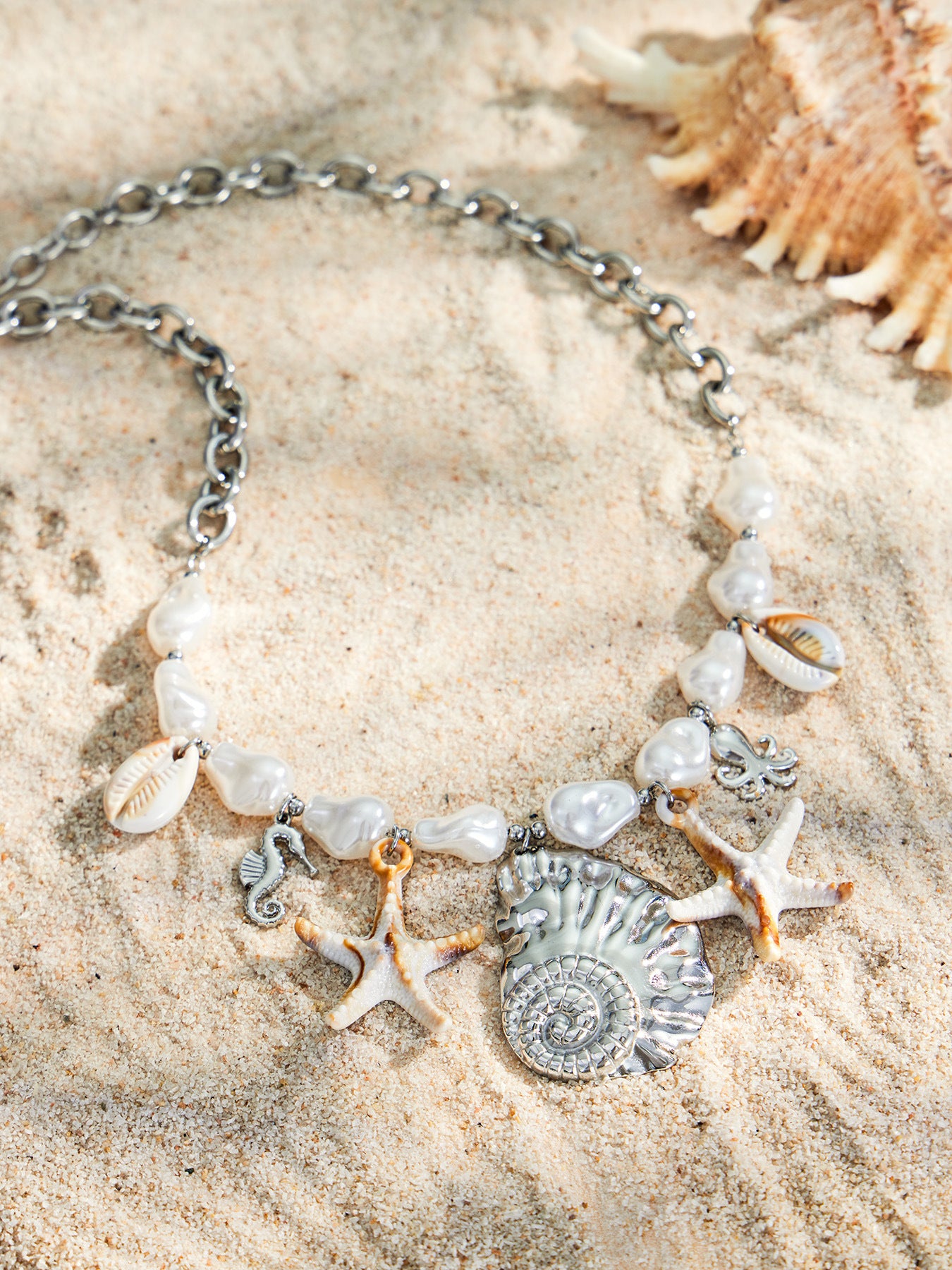 316L Stainless Steel 18K Gold PVD Pearl Resin Sea Star Necklace - Elegant Sea Star Design, Pearl Resin Accents Wholesale Stainless Steel Jewelry - Sensitive Skin Friendly - Detail 6