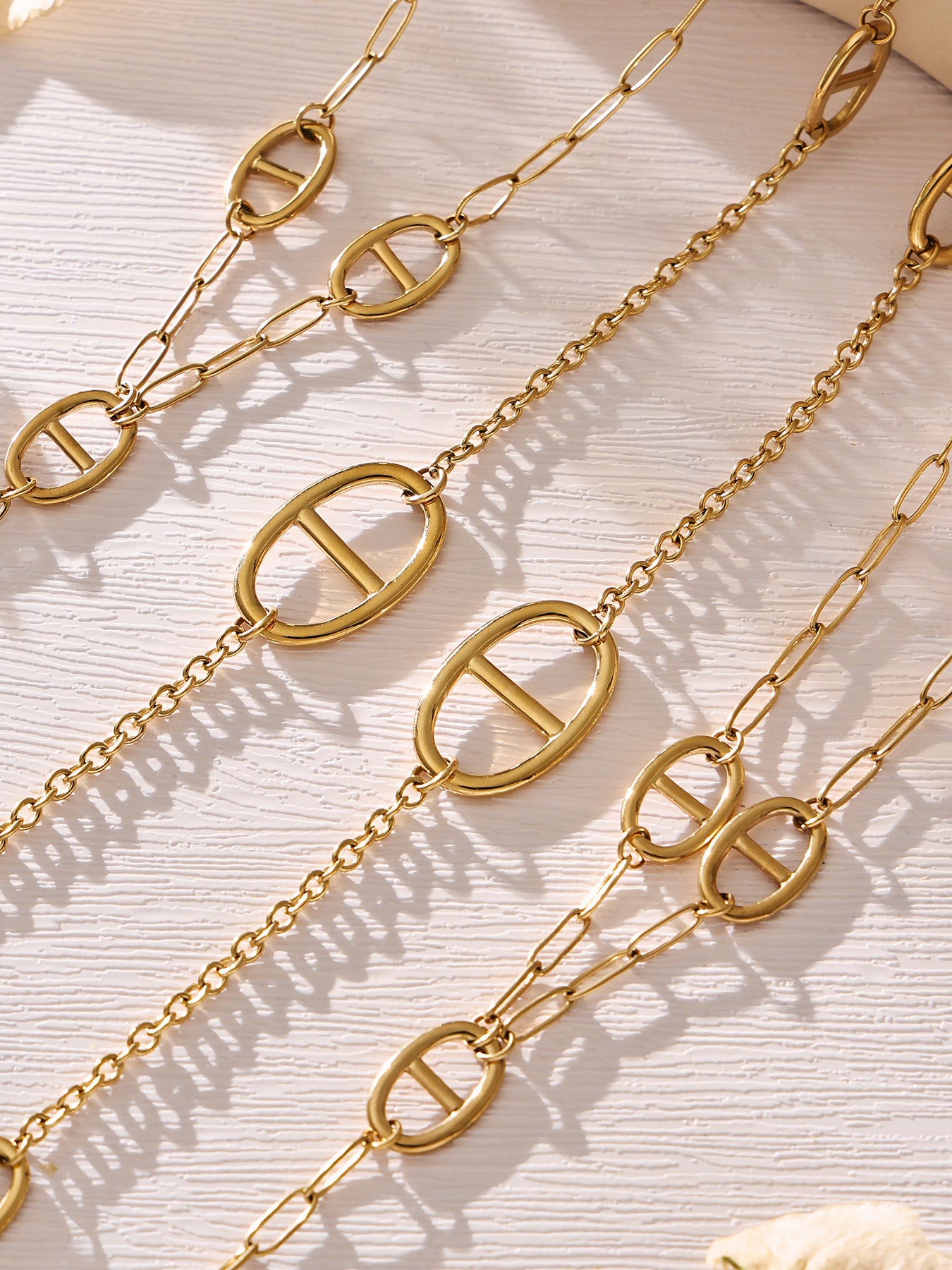 316L Stainless Steel 18K Gold PVD Pig Snout Link Y-Shaped Layered Necklace - Pig Snout Link, Y-Shaped, Layered, Gold Tone Wholesale Stainless Steel Jewelry - Sensitive Skin Friendly - Detail 5