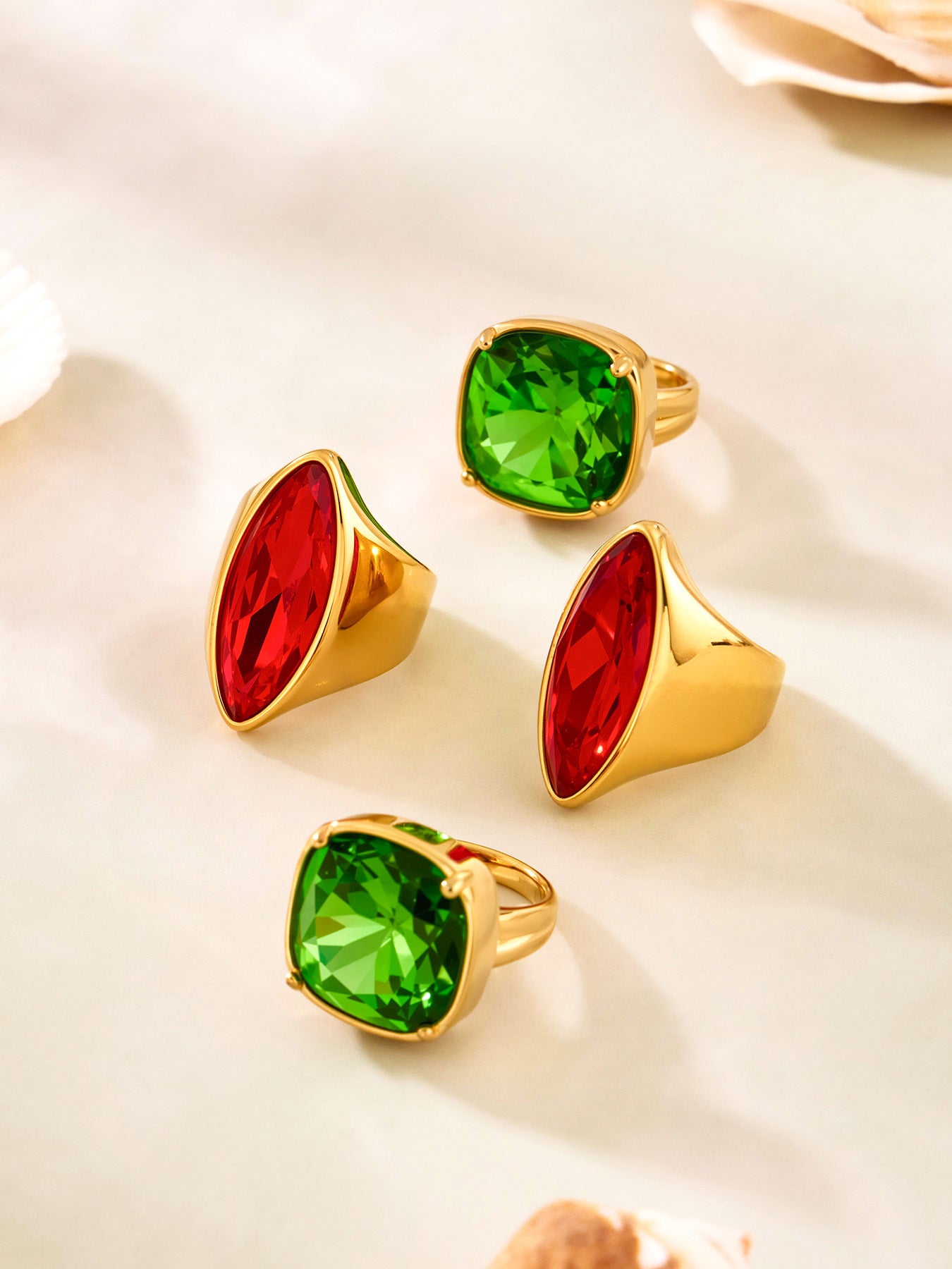 316L Stainless Steel 18K Gold PVD Red Green Glass Stone Light Luxury Ring - Red Green Glass Stone, 18K Gold PVD, Light Luxury Ring, Modern Style Wholesale Stainless Steel Jewelry - Sensitive Skin Friendly - Detail 6