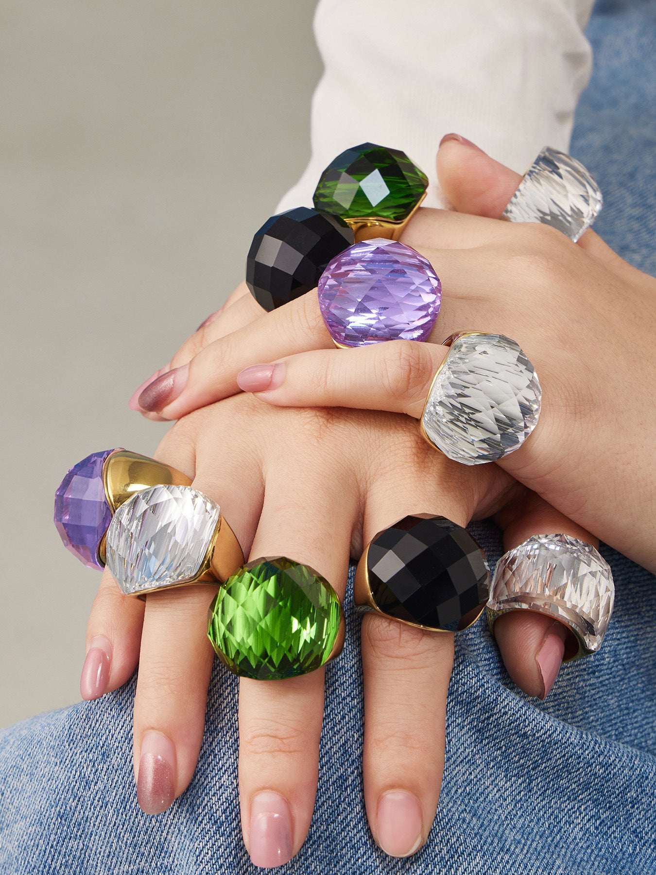 316L Stainless Steel 18K Gold PVD Round Faceted Glass Stone Ring - Round Faceted Glass Stone, Elegant, Versatile, Minimalist Wholesale Stainless Steel Jewelry - Sensitive Skin Friendly - Detail 7