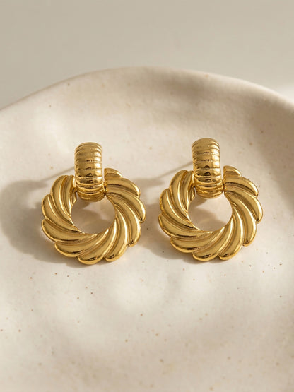 316L Stainless Steel 18K Gold PVD Spiral Twist Earrings - Spiral Twist, Chic, Elegant Wholesale Stainless Steel Jewelry - Sensitive Skin Friendly - Detail 14