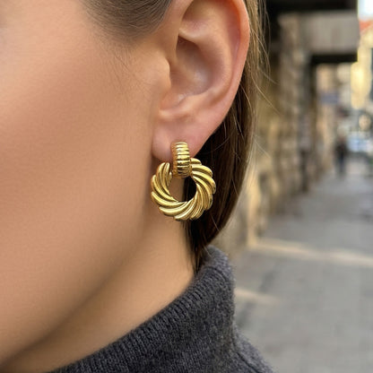 316L Stainless Steel 18K Gold PVD Spiral Twist Earrings - Spiral Twist, Chic, Elegant Wholesale Stainless Steel Jewelry - Sensitive Skin Friendly - Detail 8