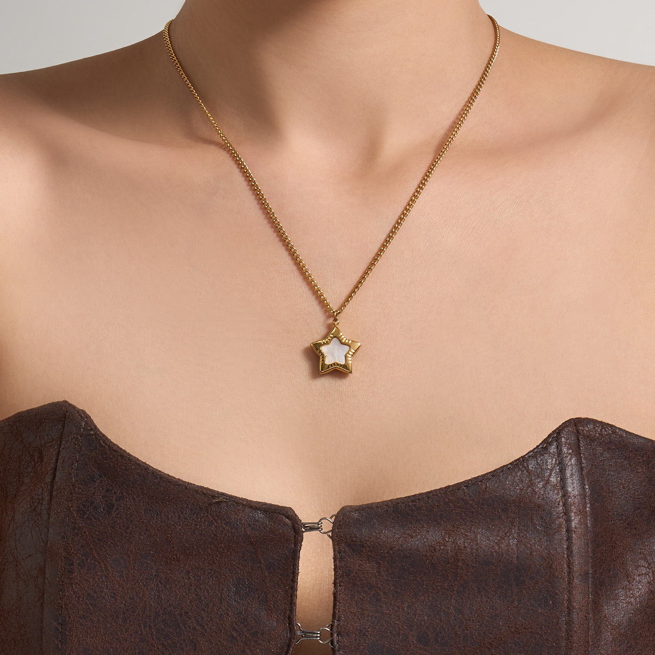 316L Stainless Steel 18K Gold PVD Star Shell Enamel Pendant Necklace - Star Shell Enamel, Coastal Chic, Delicate Design, French Light Luxury Wholesale Stainless Steel Jewelry - Sensitive Skin Friendly - Detail 13