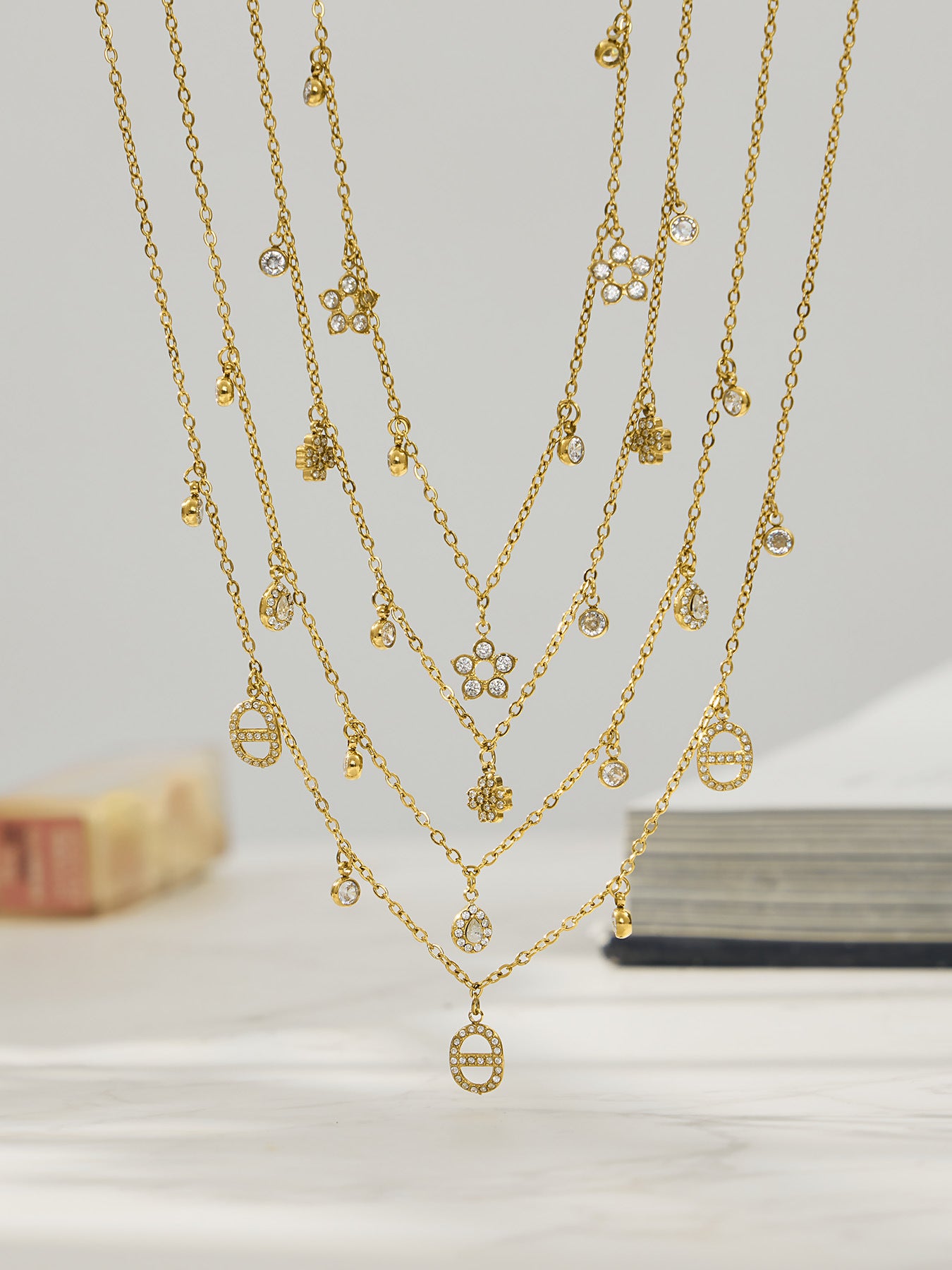 316L Stainless Steel 18K Gold PVD Star Zircon Pendant Necklace & Bracelet Set - Light Luxury Gold Star Zircon Pendant Stackable Wholesale Stainless Steel Jewelry - Sensitive Skin Friendly - Detail 2