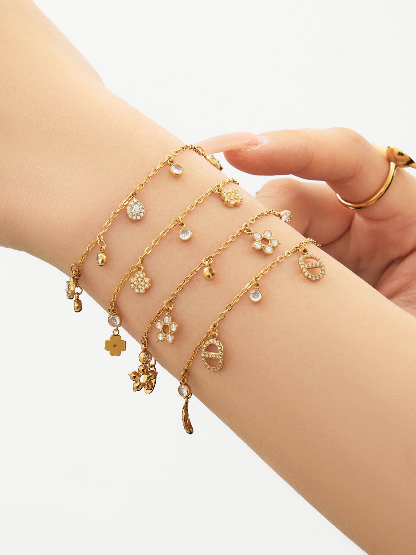 316L Stainless Steel 18K Gold PVD Star Zircon Pendant Necklace & Bracelet Set - Light Luxury Gold Star Zircon Pendant Stackable Wholesale Stainless Steel Jewelry - Sensitive Skin Friendly - Detail 5