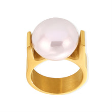 316L Stainless Steel 18K Gold PVD Statement Shell Pearl Ring - Statement Shell Pearl Ring, Exaggerated Pearl Ring, Light Luxury Ring, Modern Temperament Ring Wholesale Stainless Steel Jewelry - Sensitive Skin Friendly - Detail 6