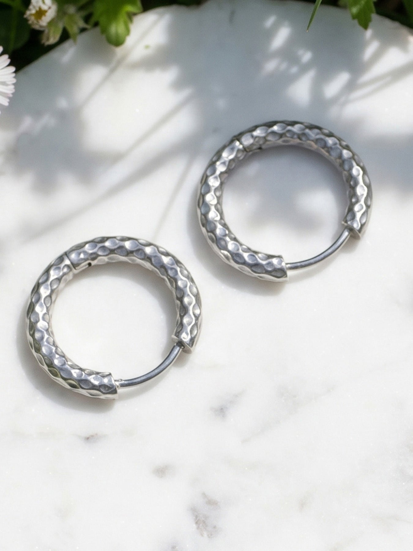 316L Stainless Steel 18K Gold PVD Striped Hoop Earrings - Striped Hoop Lightweight Minimalist Modern Wholesale Stainless Steel Jewelry - Sensitive Skin Friendly - Detail 7