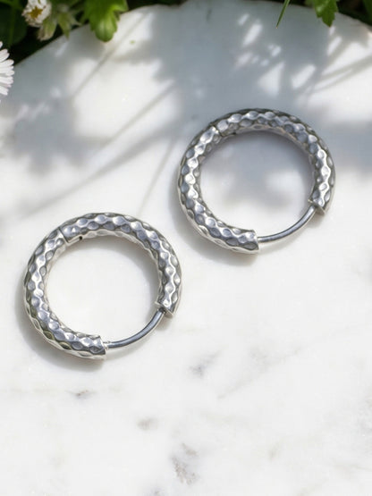 316L Stainless Steel 18K Gold PVD Striped Hoop Earrings - Striped Hoop Lightweight Minimalist Modern Wholesale Stainless Steel Jewelry - Sensitive Skin Friendly - Detail 7