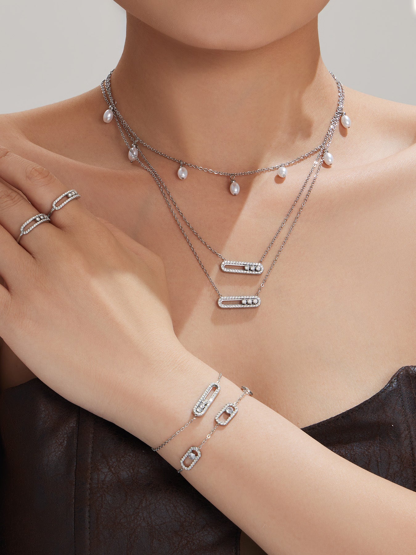 316L Stainless Steel 18K Gold PVD Triple Zircon Geometric Ring Bracelet Necklace Set - Triple Zircon Geometric Set Wholesale Stainless Steel Jewelry - Sensitive Skin Friendly - Detail 9