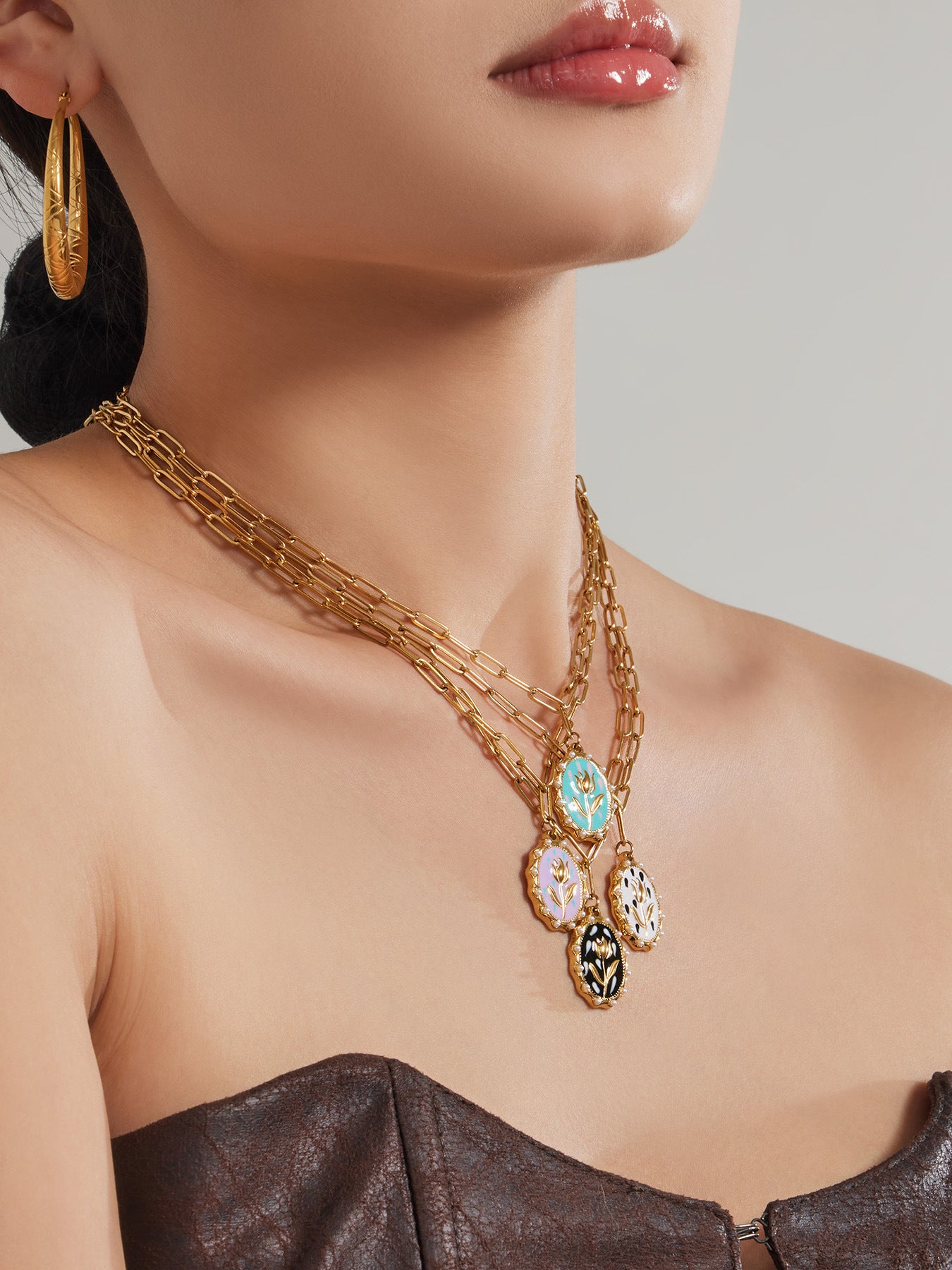 316L Stainless Steel 18K Gold PVD Tulip Enamel Pendant Necklace - Artistic Tulip Enamel Pendant Gold Necklace Wholesale Stainless Steel Jewelry - Sensitive Skin Friendly - Detail 5
