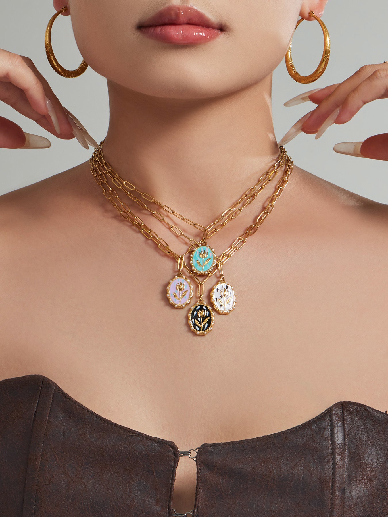 316L Stainless Steel 18K Gold PVD Tulip Enamel Pendant Necklace - Artistic Tulip Enamel Pendant Gold Necklace Wholesale Stainless Steel Jewelry - Sensitive Skin Friendly - Detail 8