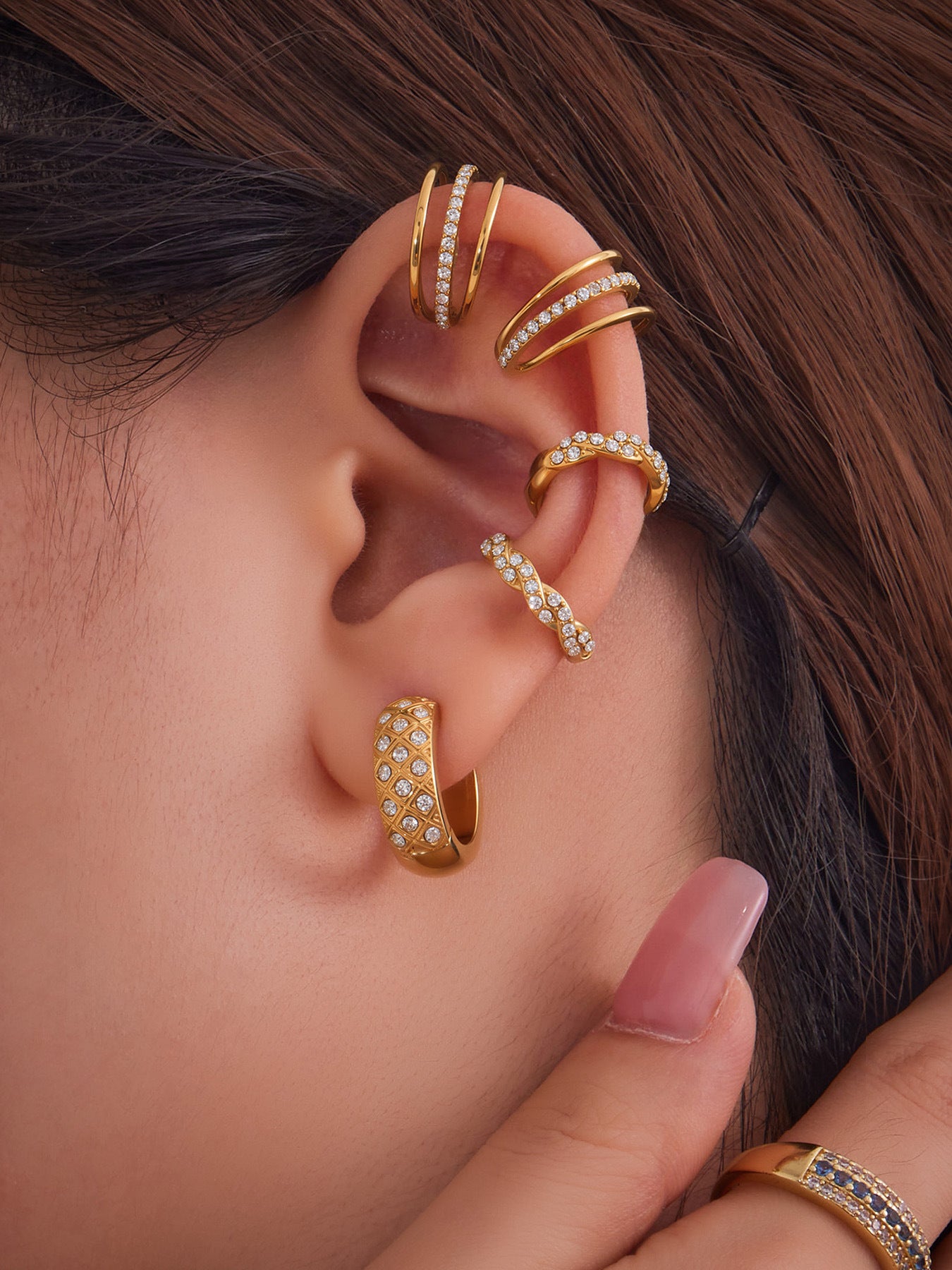 316L Stainless Steel 18K Gold PVD Twisted Three-Layer Zircon Ear Cuff Earrings - Twisted Three-Layer Zircon Ear Cuff Wholesale Stainless Steel Jewelry - Sensitive Skin Friendly - Detail 16
