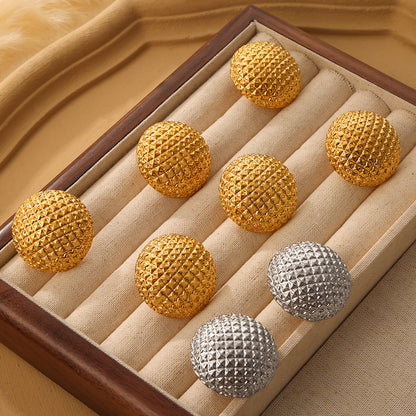 316L Stainless Steel 18K Gold PVD Vintage Elegant Round Relief Diamond Grid Earrings - Vintage Round Relief Diamond Grid Earrings Wholesale Stainless Steel Jewelry - Sensitive Skin Friendly - Detail 6