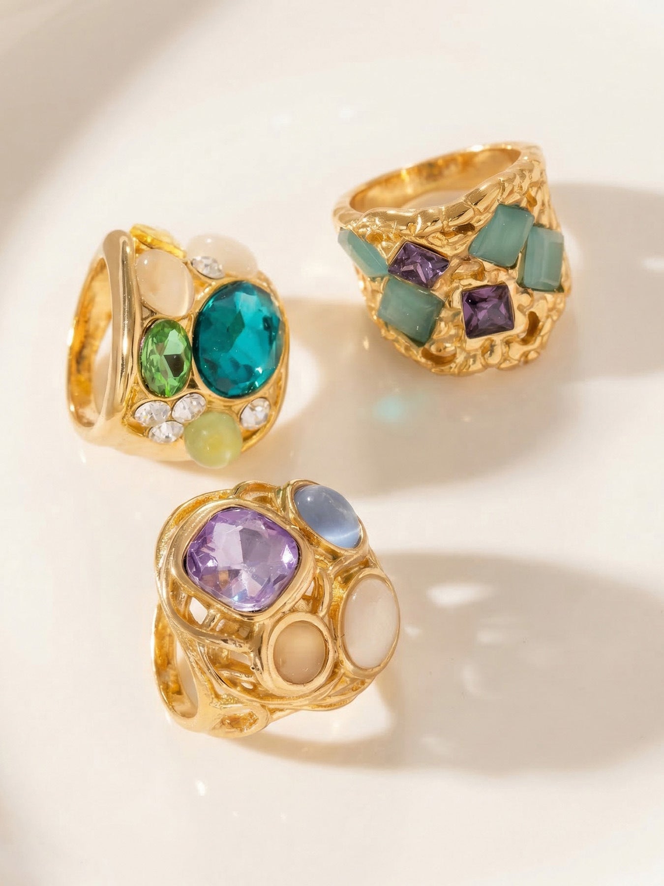 316L Stainless Steel 18K Gold PVD Vintage Filigree Cat's Eye Ring - Vintage Gold Ring, Filigree Design, Cat's Eye Stone Wholesale Stainless Steel Jewelry - Sensitive Skin Friendly - Detail 2